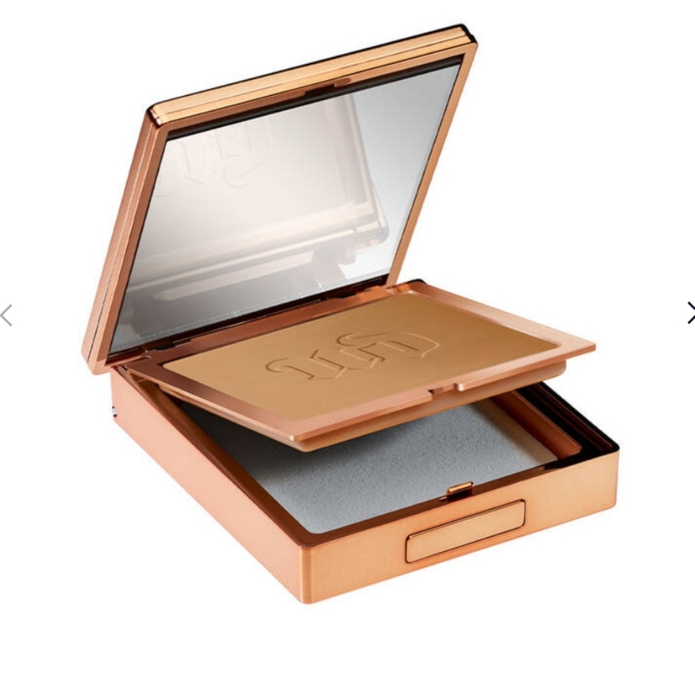 Urban Decay Powder foundation - Picture 3 of 7